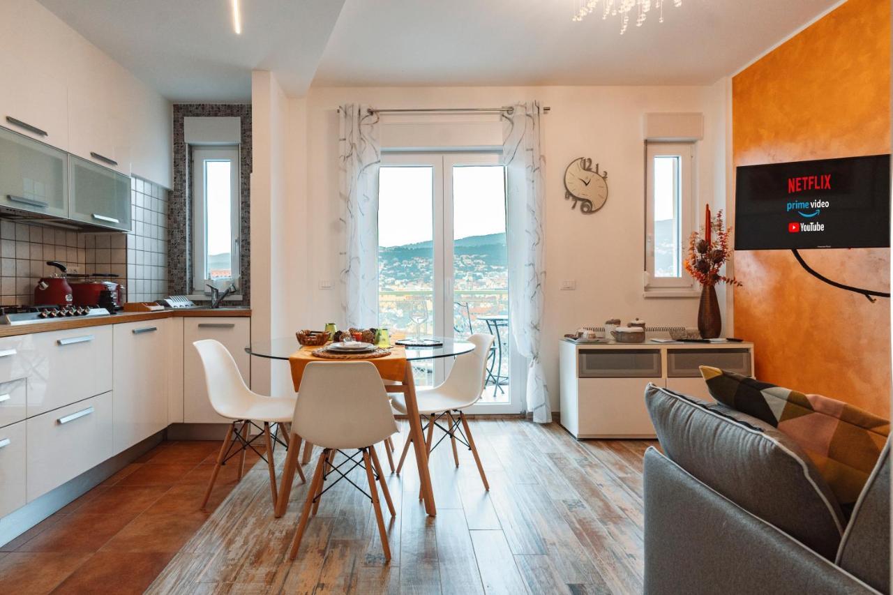 Appartement San Giusto Elegante Bilocale Con Balcone E Vista à Trieste Extérieur photo